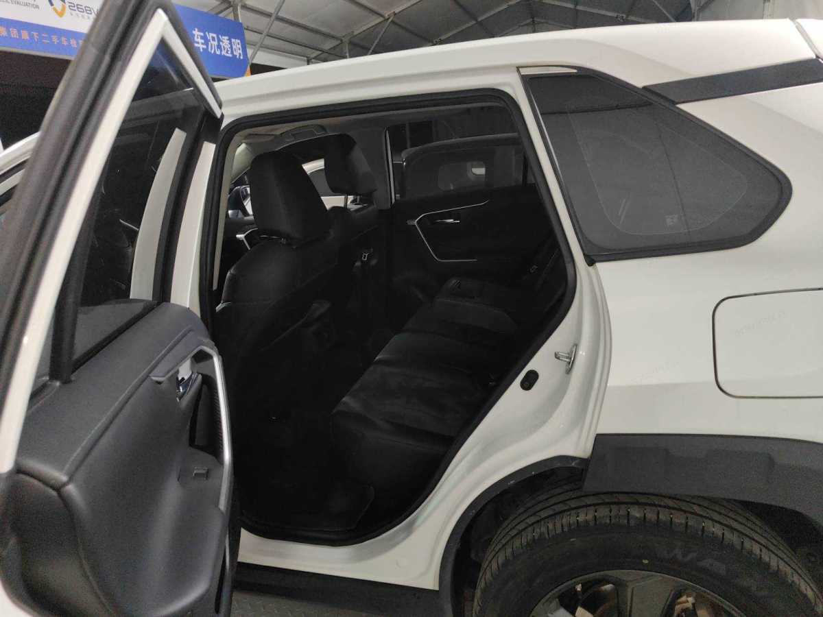 Toyota RAV4 2022 car image #7