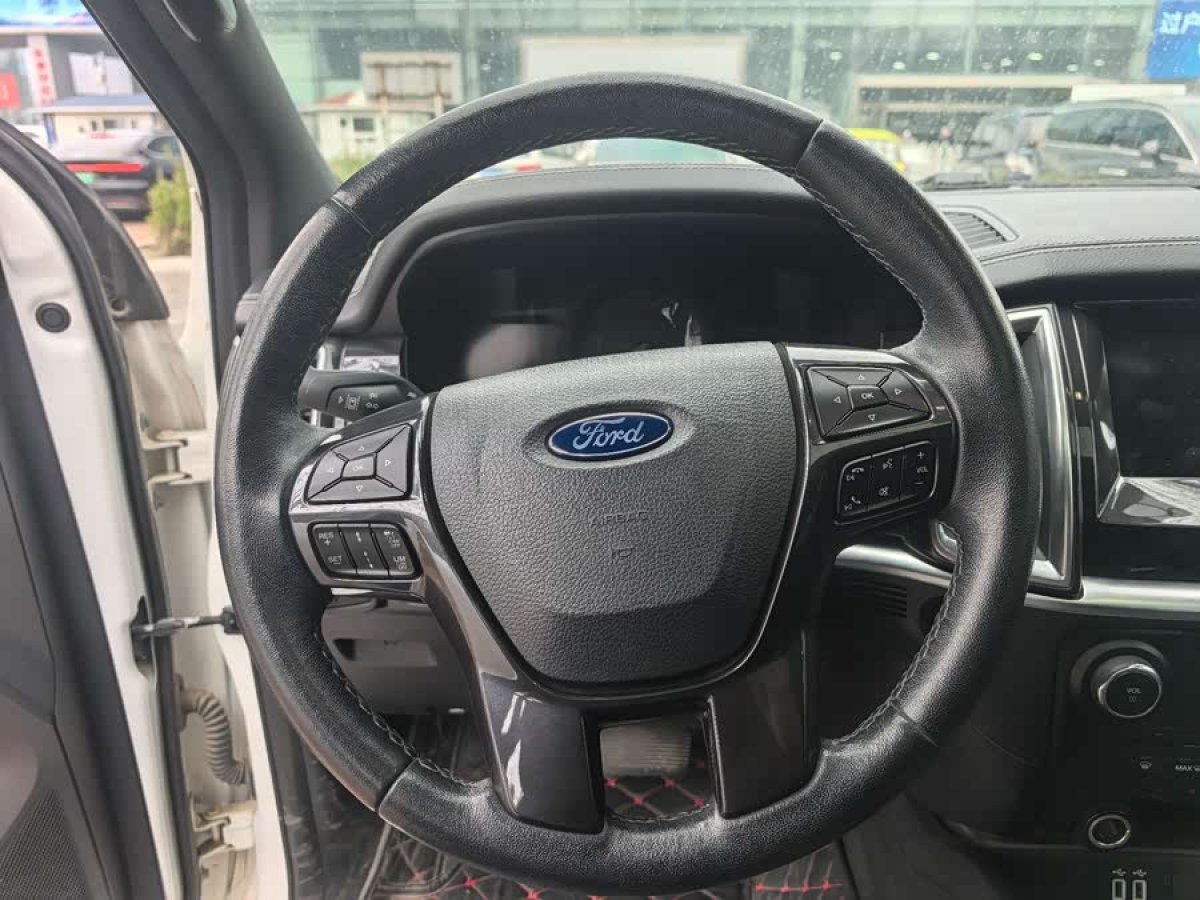 Ford Everest 2019 صورة سيارة #7