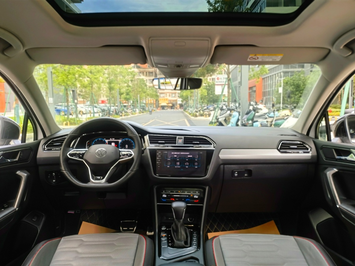 Volkswagen Tiguan X 2021 immagine di auto #7