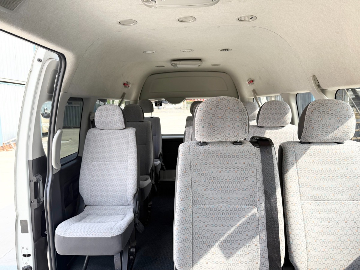 Toyota Hiace 2015 immagine di auto #7