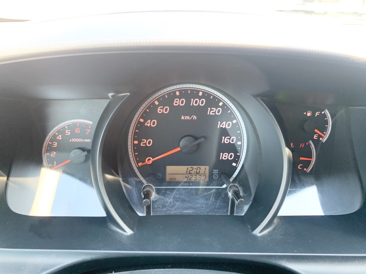 Toyota Hiace 2012 immagine di auto #7