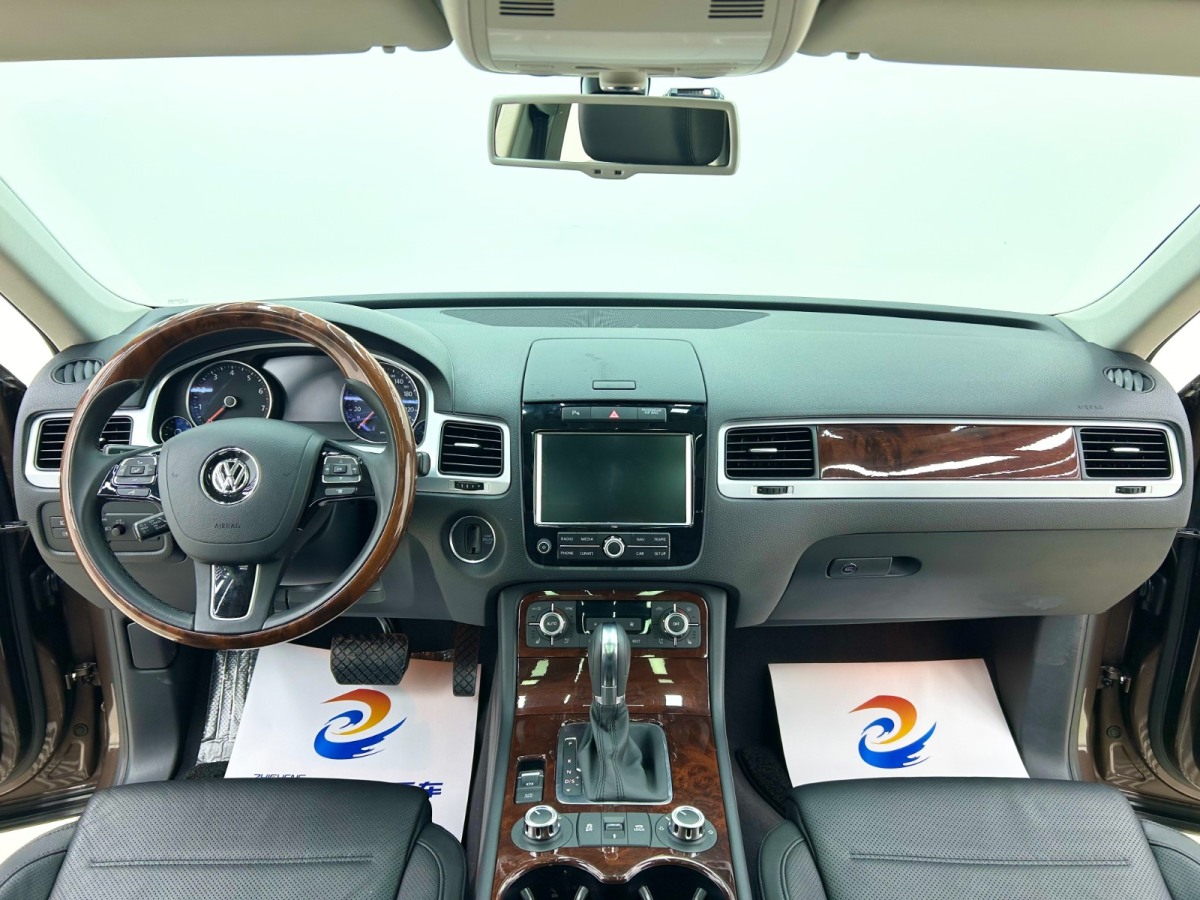 Volkswagen Touareg 2014 car image #7