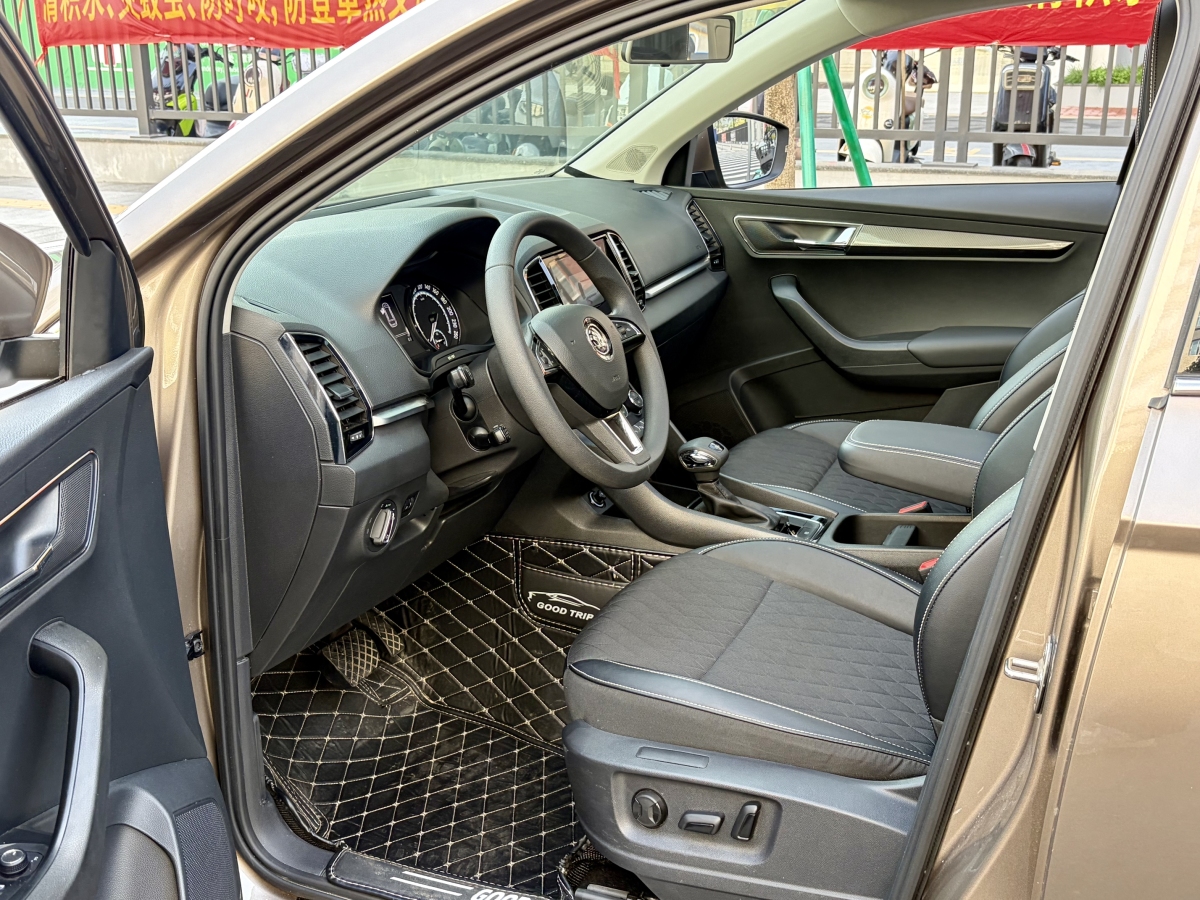 Skoda Karoq 2020 car image #7