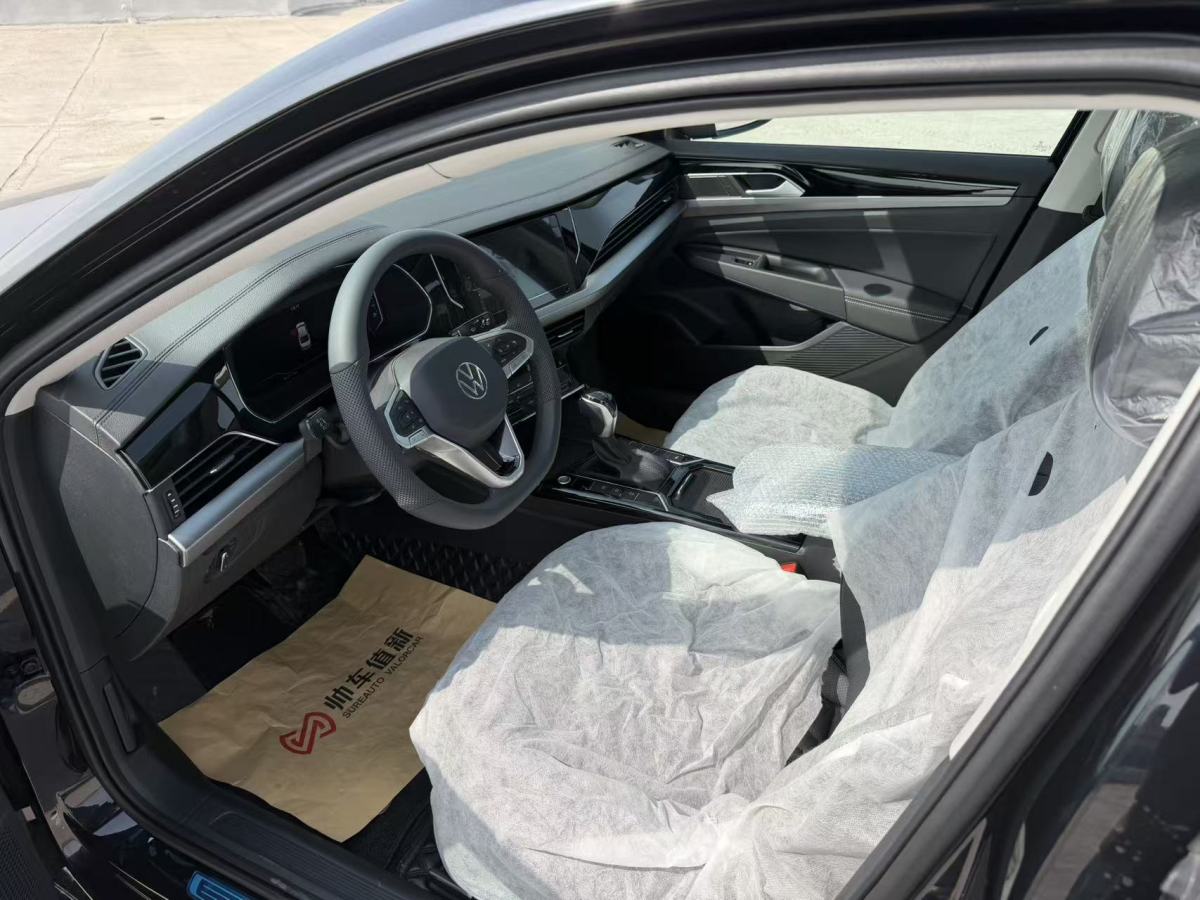Volkswagen Passat 2026 car image #7