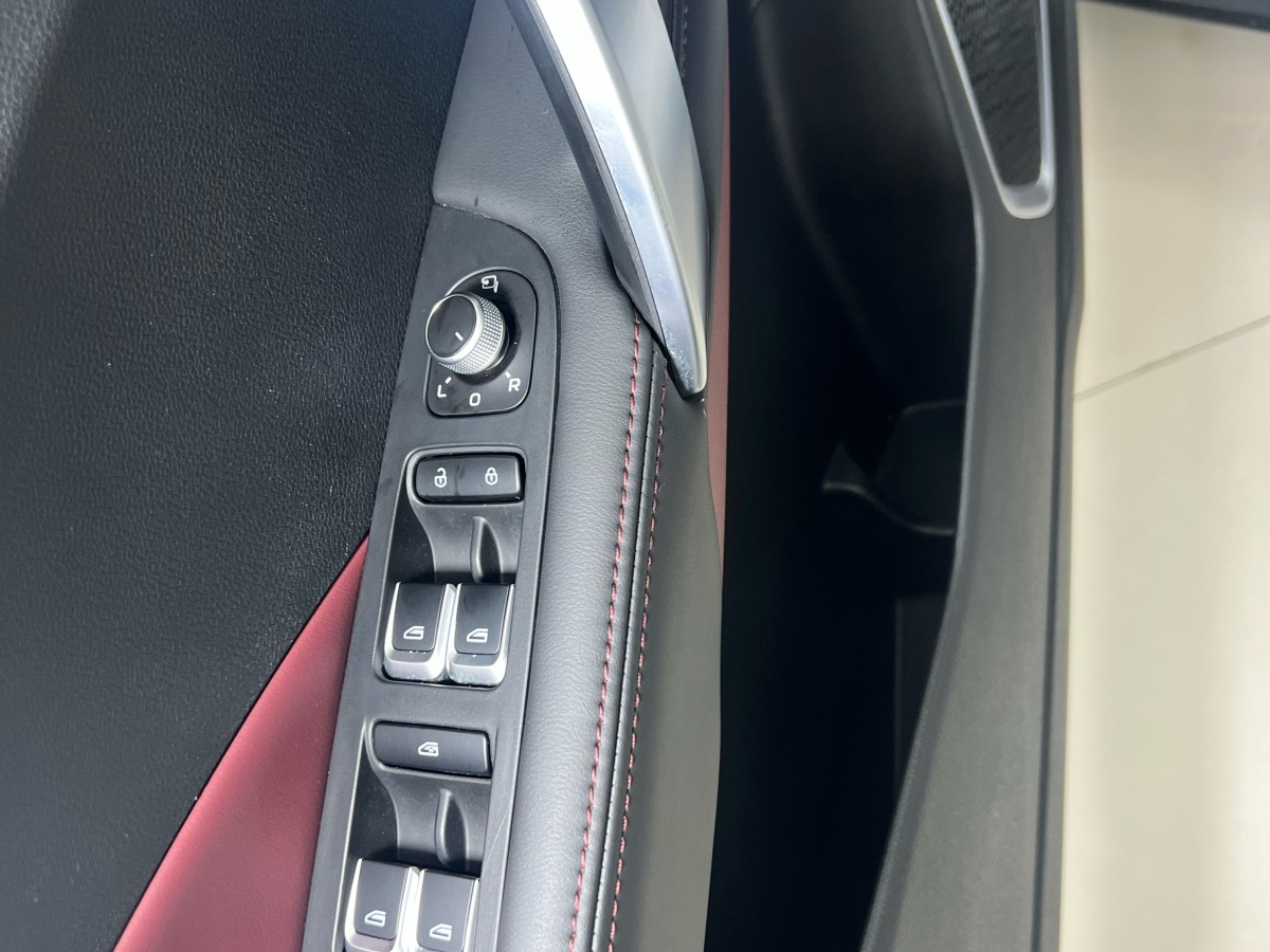 GEELY Coolray 2023 #7 GEELY Coolray 2023 car image #7