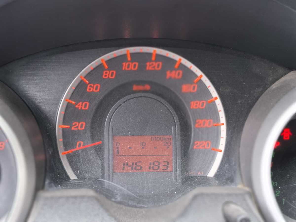 Honda Fit 2011 صورة سيارة #7