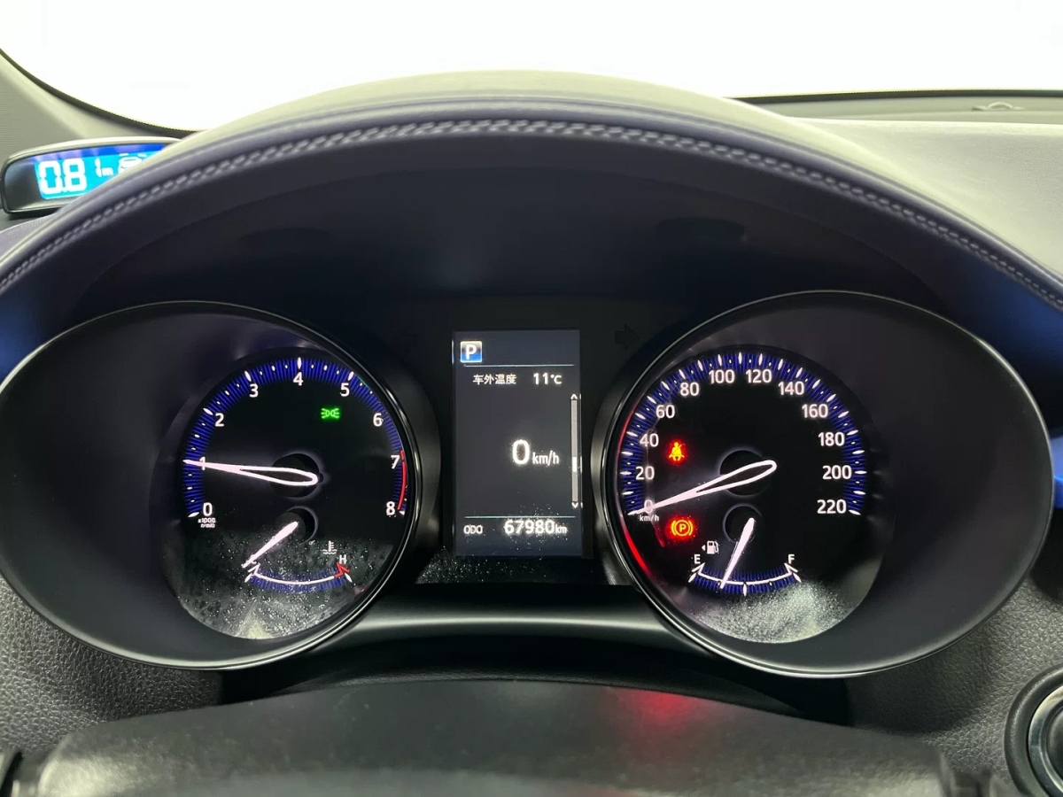 Toyota C-HR 2018 car image #7