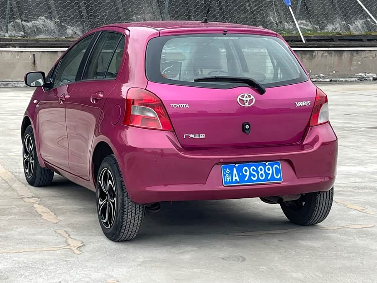 Toyota Yaris 2013 car image #7