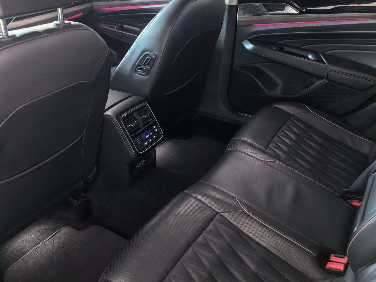 Volkswagen 2019 car image #7