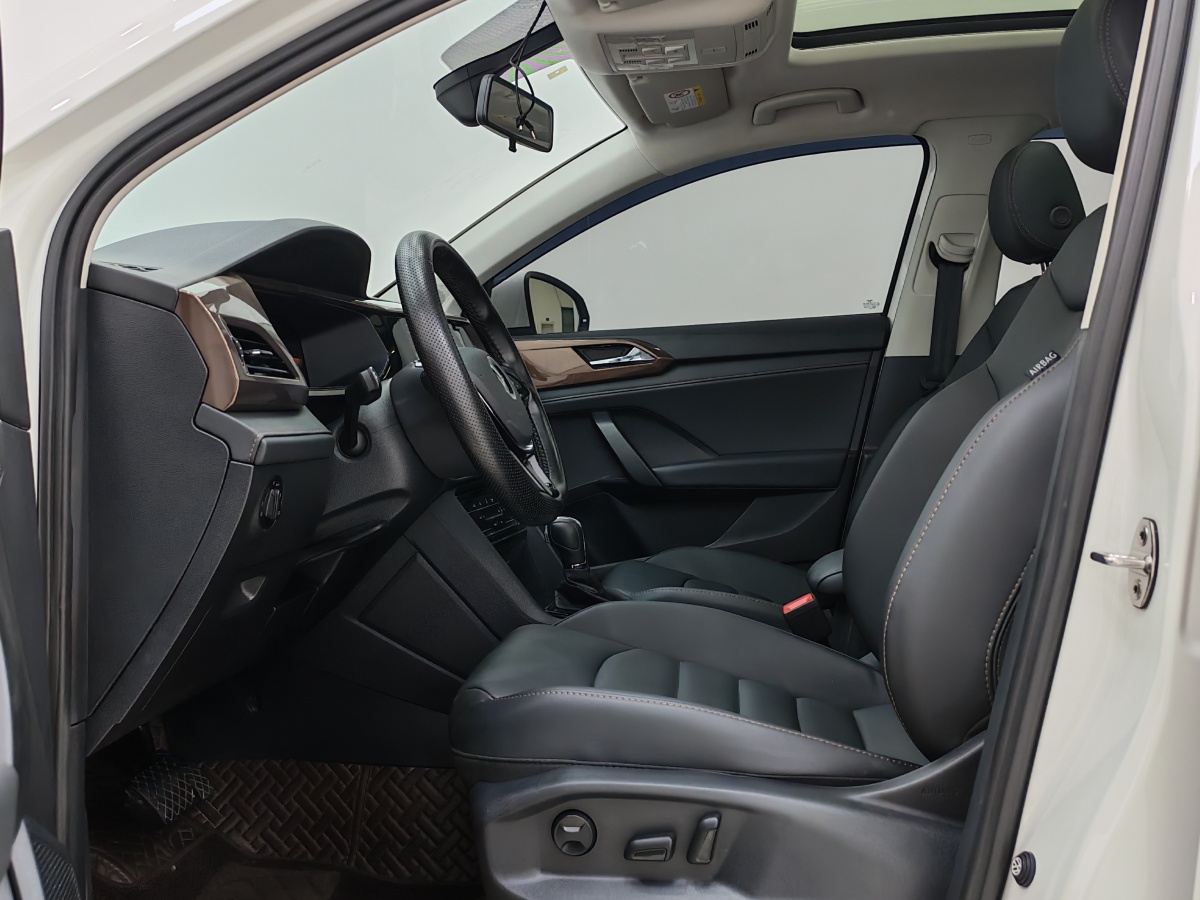 Volkswagen 2023 car image #7