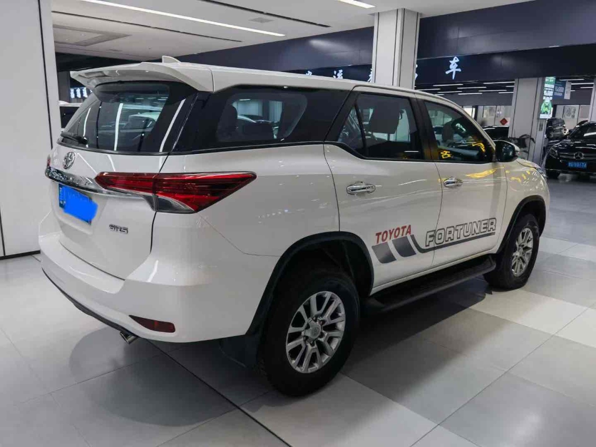 Toyota 2019 car image #7