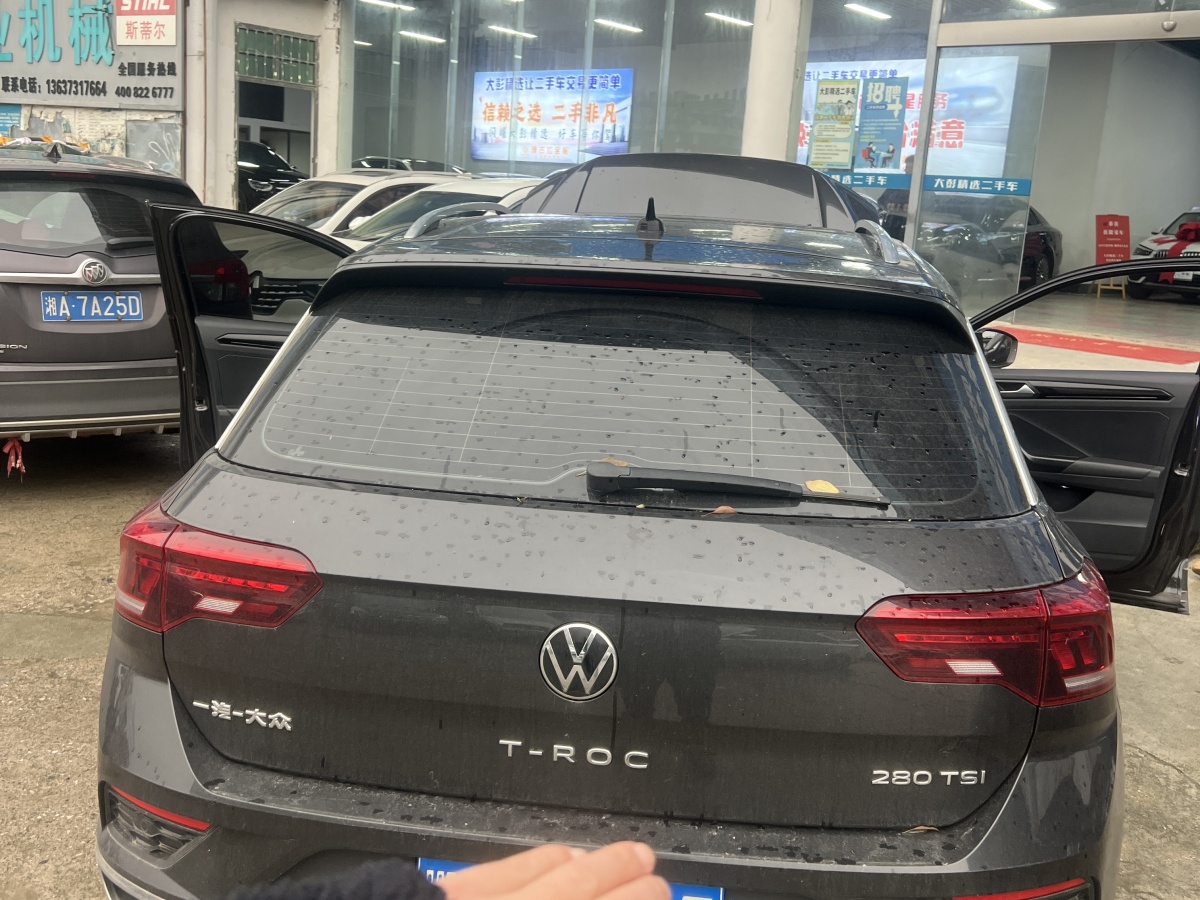 Volkswagen T-Roc 2022 car image #7