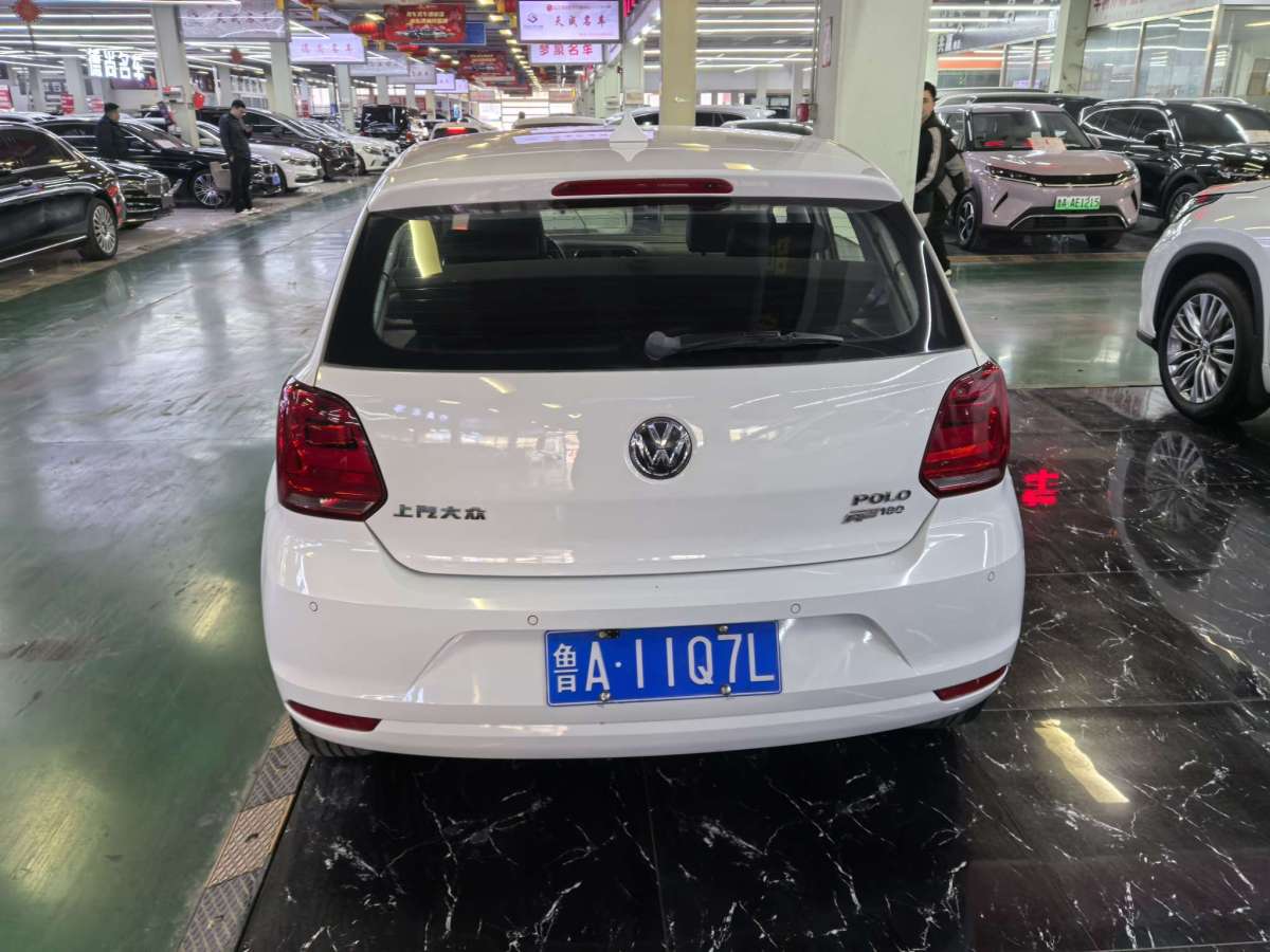 Volkswagen Polo 2016 car image #7