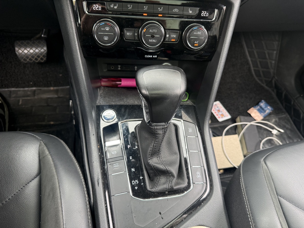 Volkswagen Tiguan L 2019 immagine di auto #7