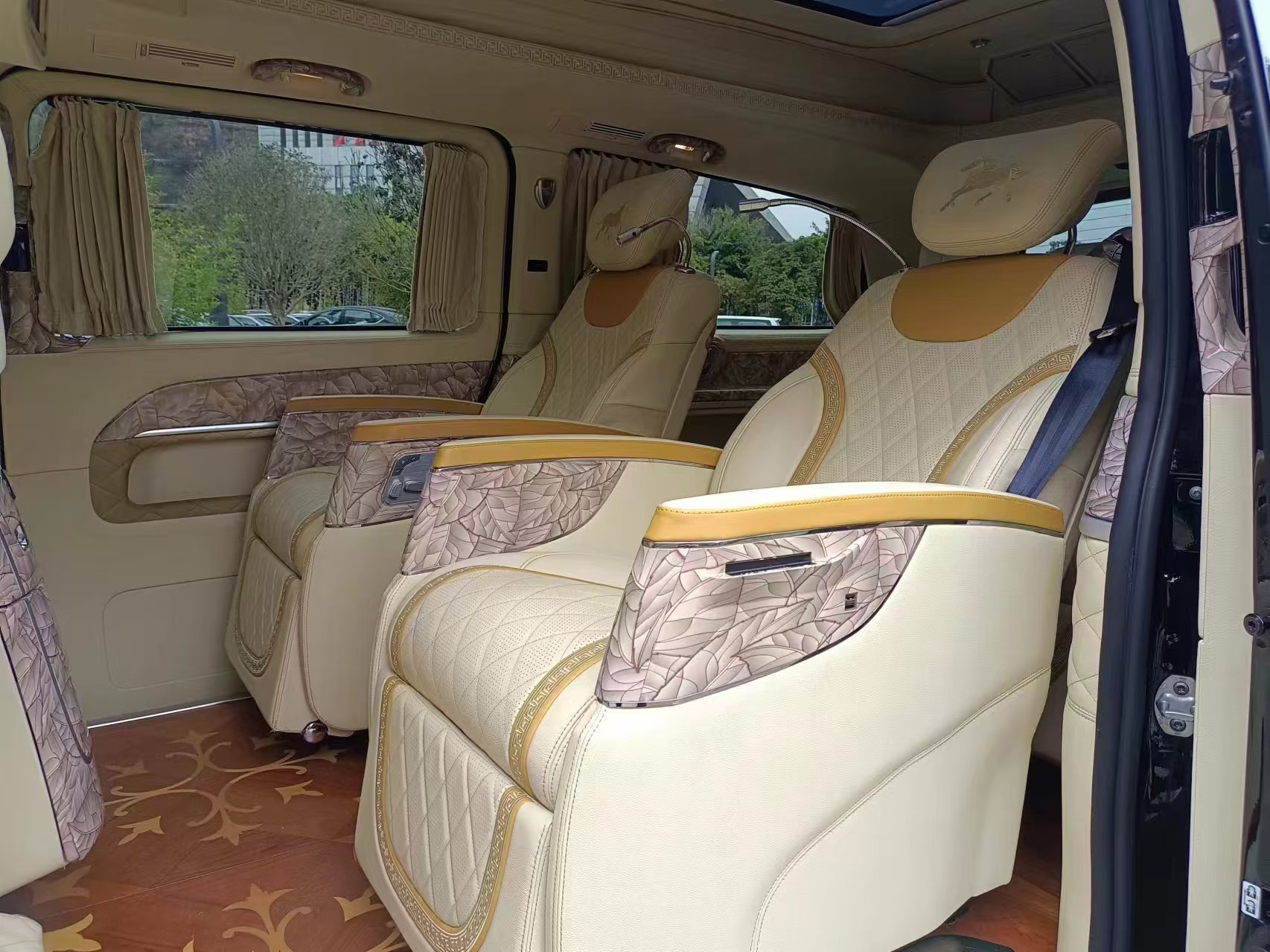 Mercedes-Benz V Class 2020 #7 Mercedes-Benz V Class 2020 car image #7