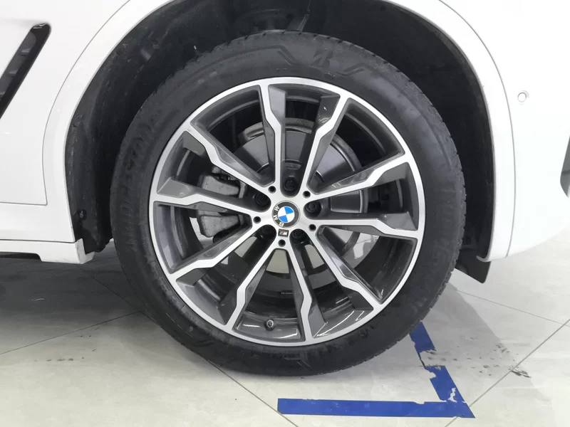 BMW X4 M40i 2024 car image #7