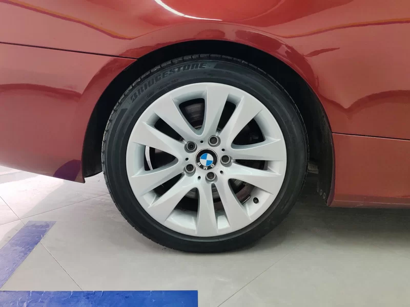BMW 3 Series (Imported) 2010 immagine di auto #7