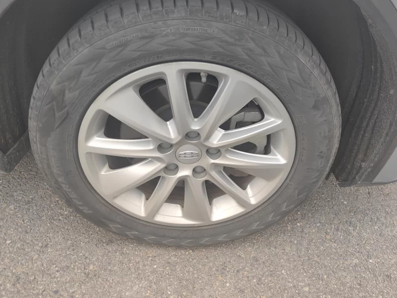 GEELY JiaJi 2019 car image #7