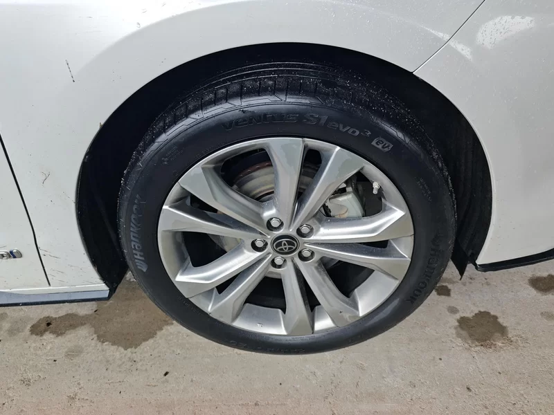 Toyota Sienna 2023 image de voiture #7