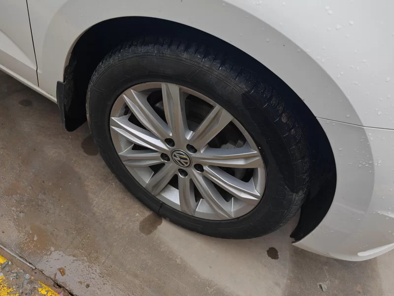 Volkswagen Touran 2018 car image #7