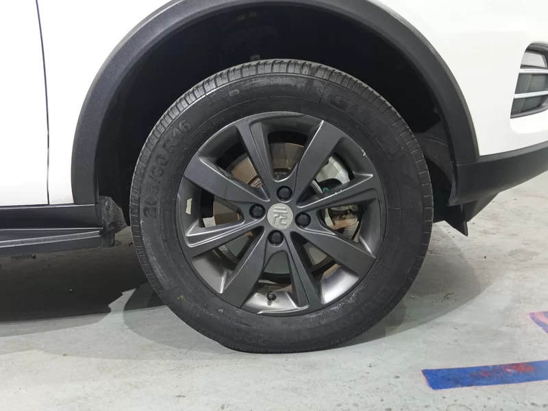 BYD Yuan New Energy 2018 car image #7