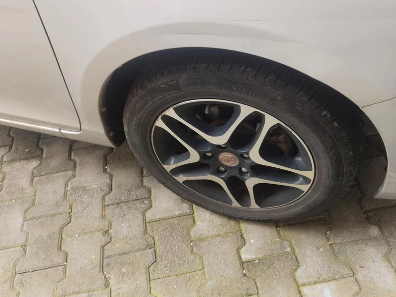 BYD G5 2014 изображение автомобиля #7