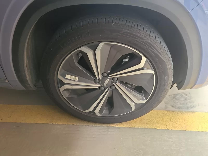 GEELY Monjaro EREV 2023 car image #7