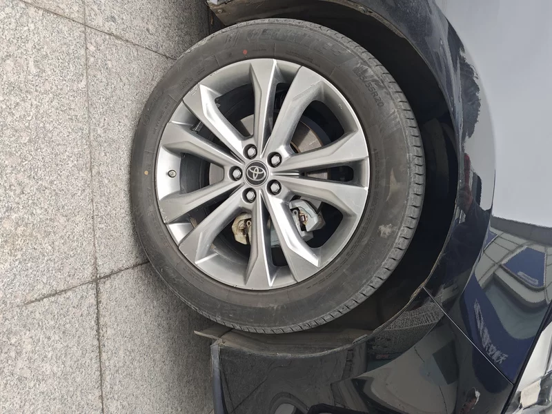 Toyota Sienna 2023 image de voiture #7