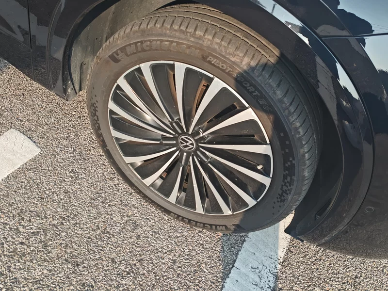 Volkswagen Viloran 2020 car image #7