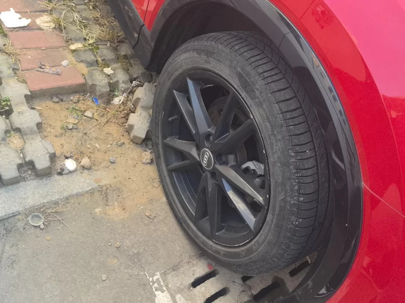 Audi Q2L 2019 car image #7