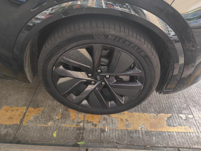 Li L8 2024 imagen de coche #7