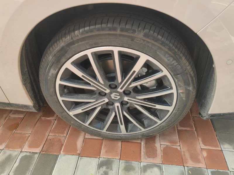 零跑汽车 零跑B01 2025 汽车图片 #7