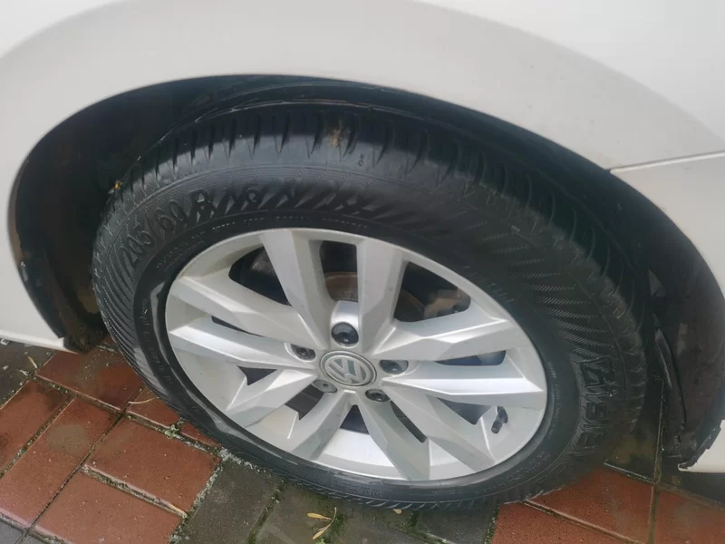 Volkswagen Touran 2018 car image #7