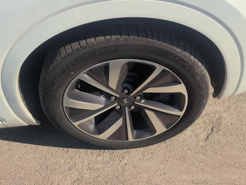 理想汽车 理想ONE 2022 汽车图片 #7