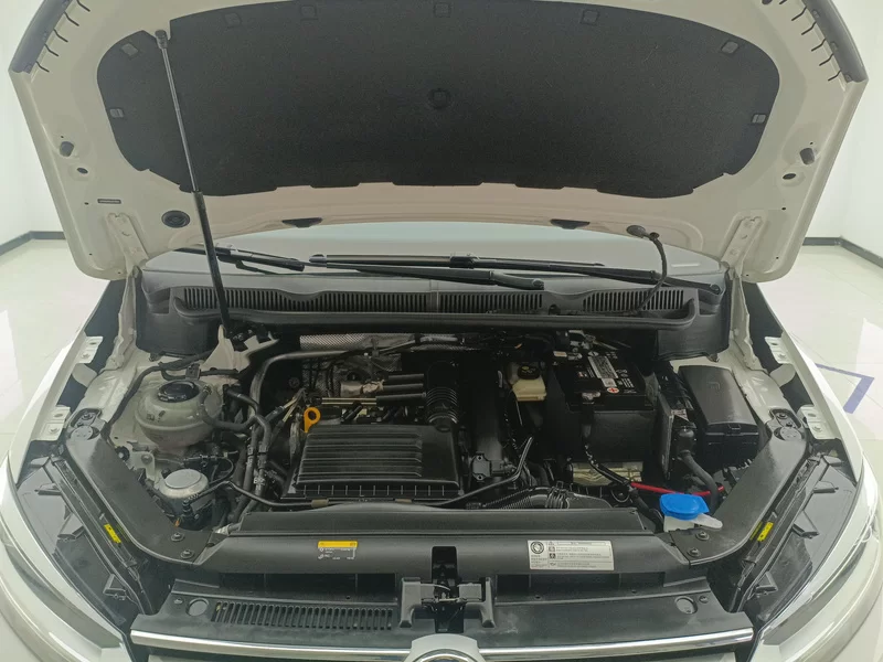 Volkswagen Touran 2021 immagine di auto #7