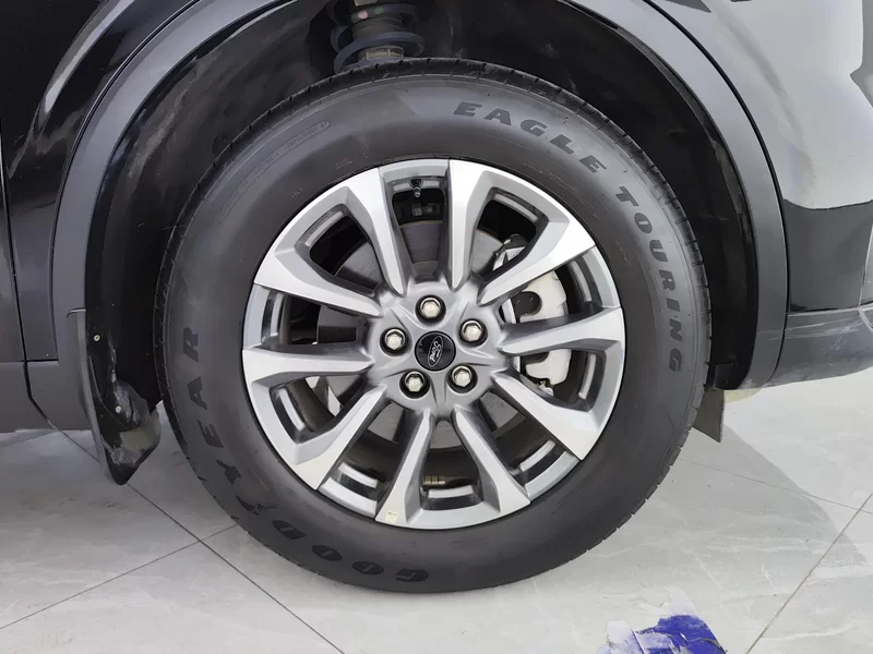 Ford Edge 2024 صورة سيارة #7