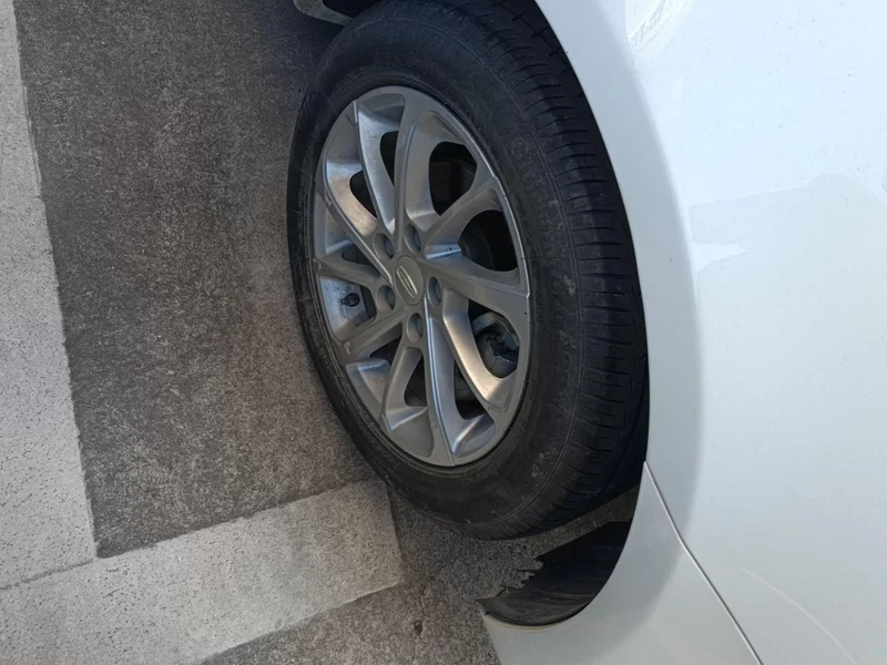 GEELY Emgrand 2021 car image #7