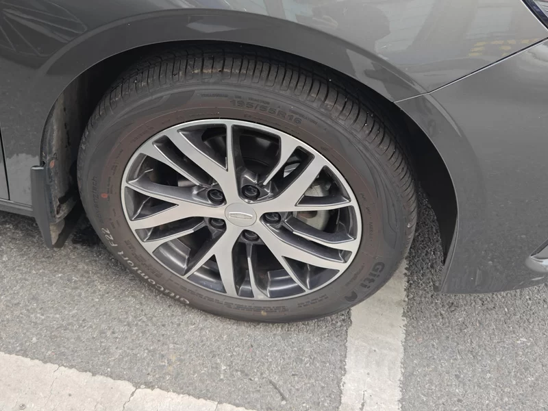 GEELY Emgrand 2025 car image #7