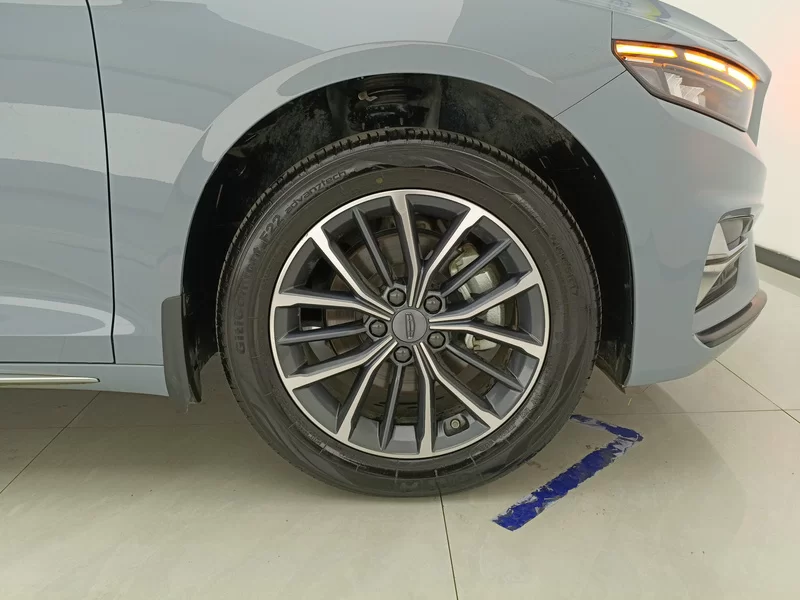 GEELY Preface 2023 car image #7