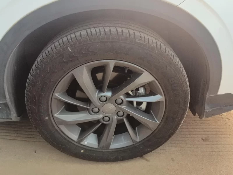 GEELY Coolray 2024 car image #7