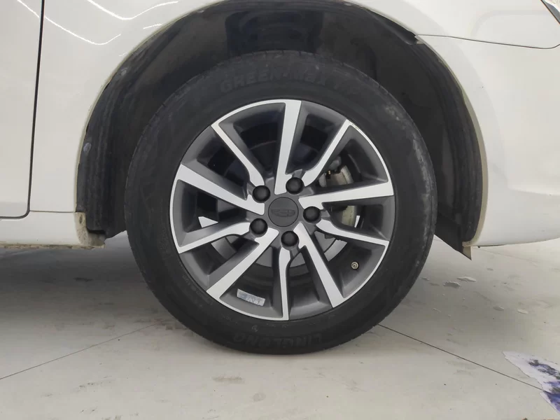 GEELY Emgrand 2020 #7 GEELY Emgrand 2020 car image #7