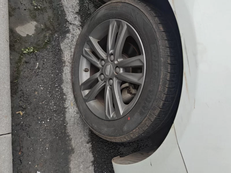 GEELY Emgrand 2017 car image #7