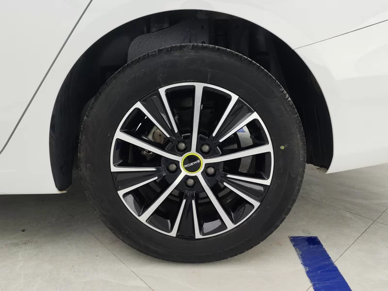 Roewe i5 2023 #7 Roewe i5 2023 car image #7