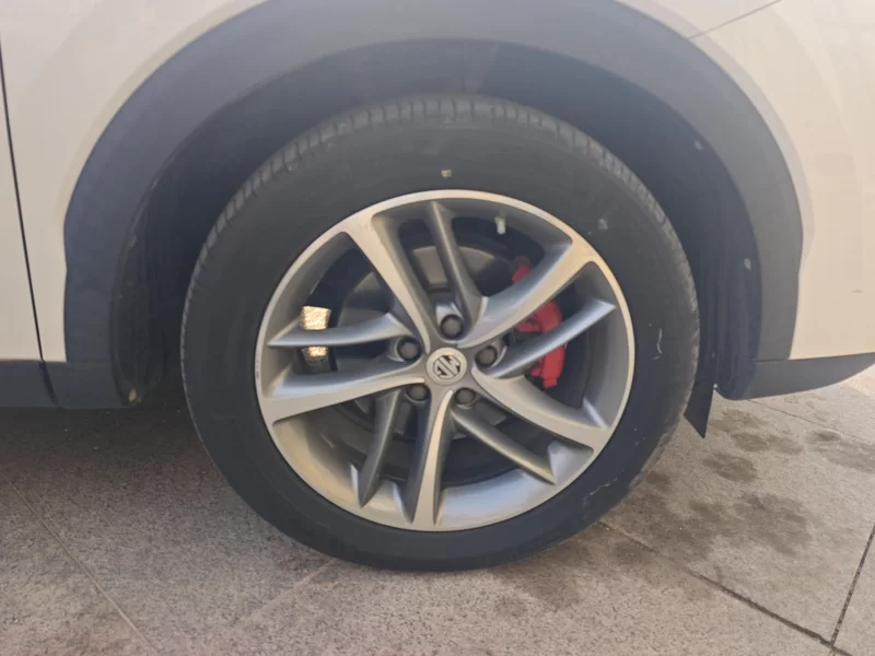 MG HS 2019 car image #7