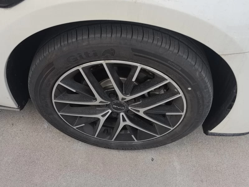 BYD Seal 07 DM-i 2025 imagem de carro #7