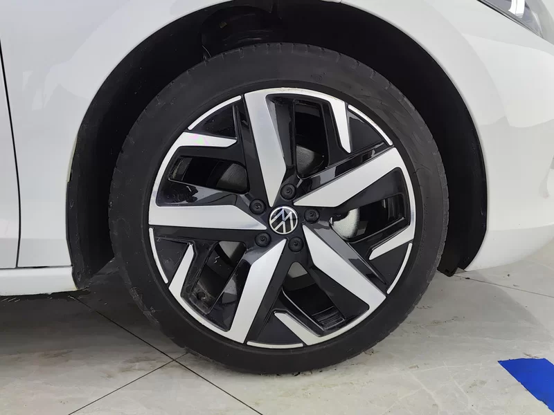 Volkswagen Lamando 2024 car image #7