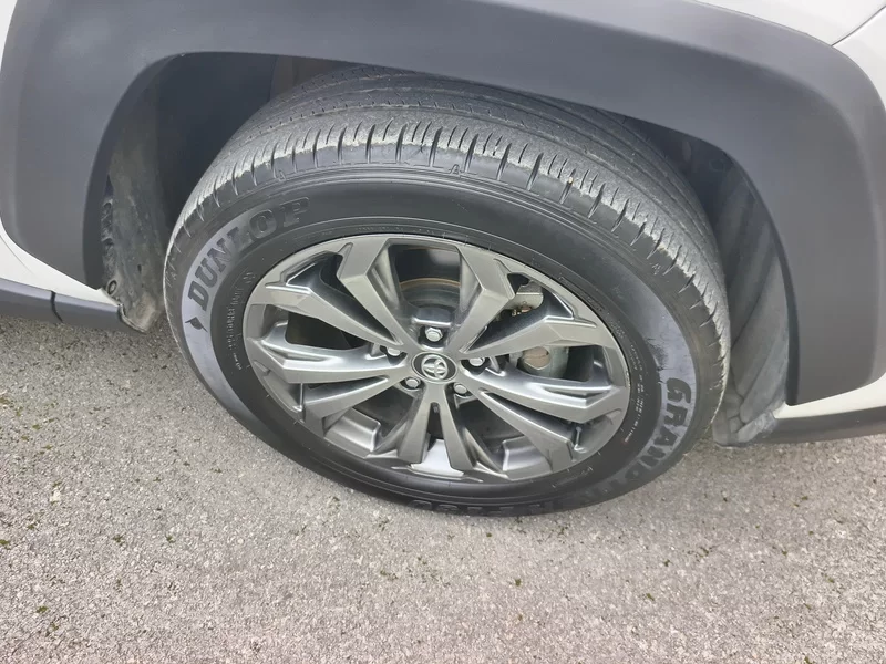 Toyota RAV4 2023 immagine di auto #7