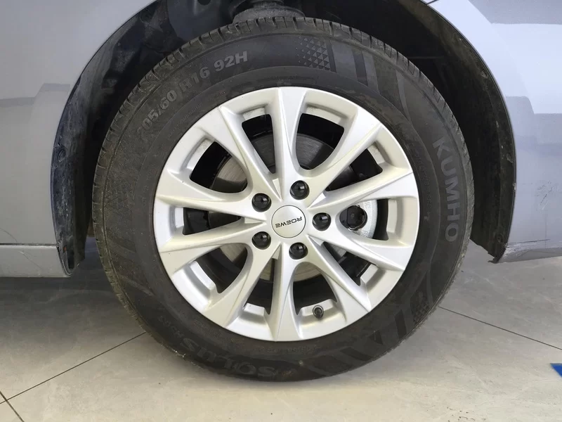 Roewe i5 2025 imagem de carro #7