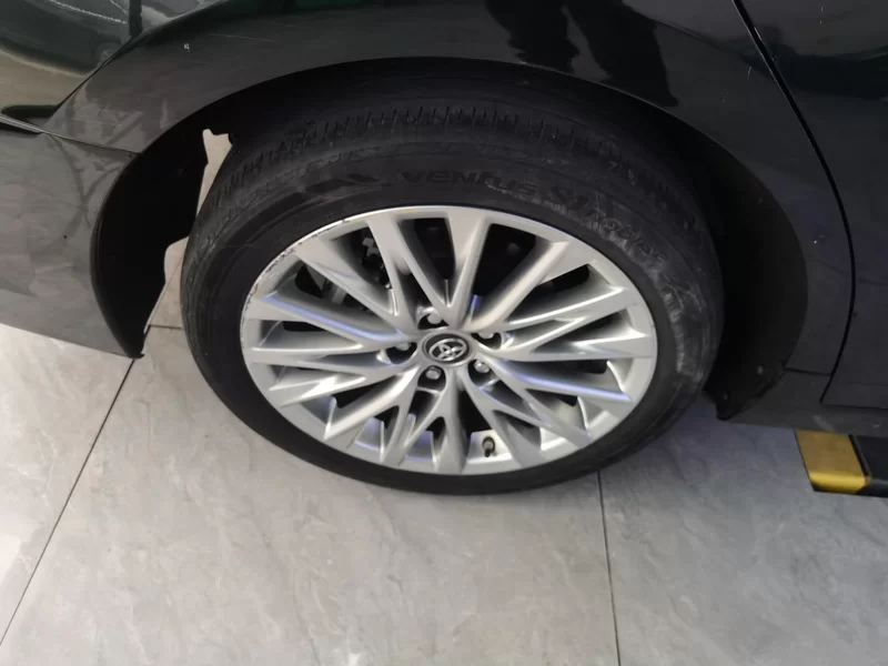 Toyota Avalon 2023 car image #7