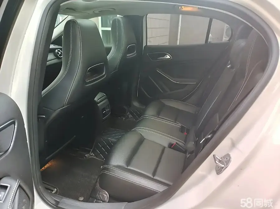 Mercedes-Benz GLA Class 2019 car image #7